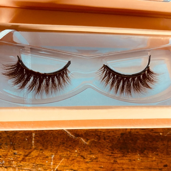 NEW MOXIELASH HONEY Magnetic Brown Lashes. - Picture 5 of 5